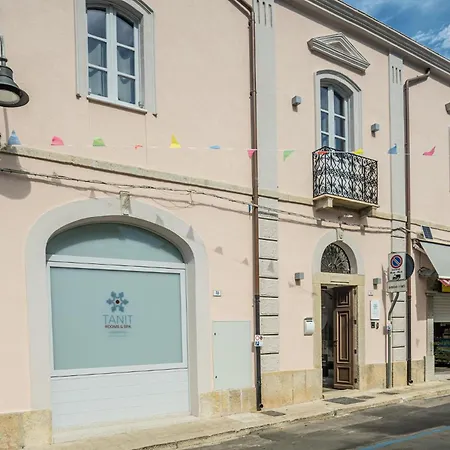 Tanit & 4* ヴィッラシミーウス