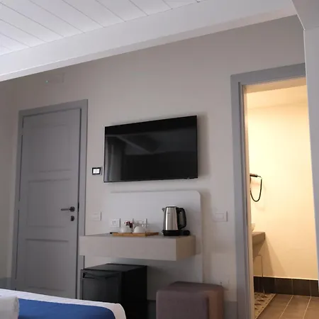 Tanit & 4* 빌라시미우스