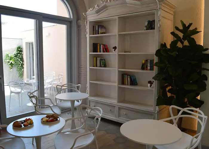 Tanit & Bed & Breakfast