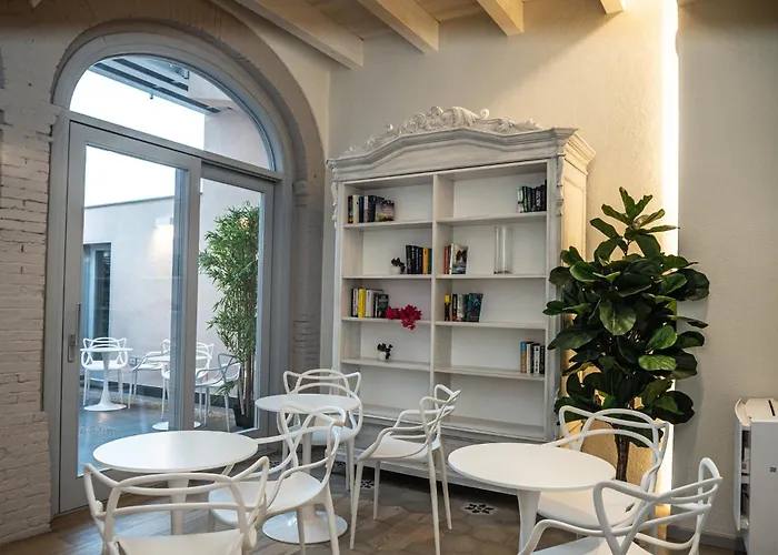 Tanit & Bed & Breakfast